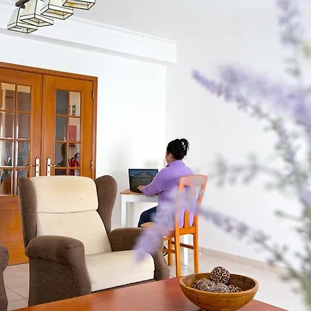 Waters House - Feel At Ir Our Sea Nyaraló