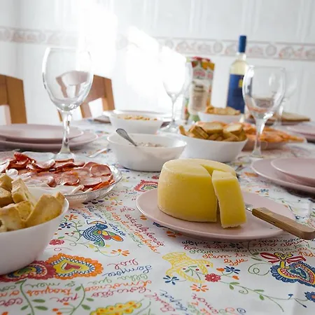 Waters House - Feel At Ir Our Sea Nyaraló