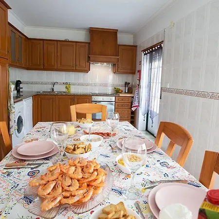 Waters House - Feel At Ir Our Sea Nyaraló Peniche