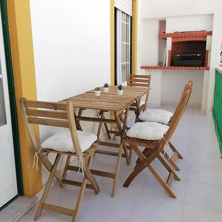 Waters House - Feel At Ir Our Sea Nyaraló Peniche