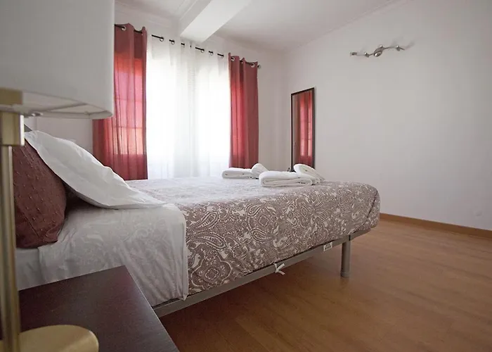 Waters House - Feel At Ir Our Sea Peniche